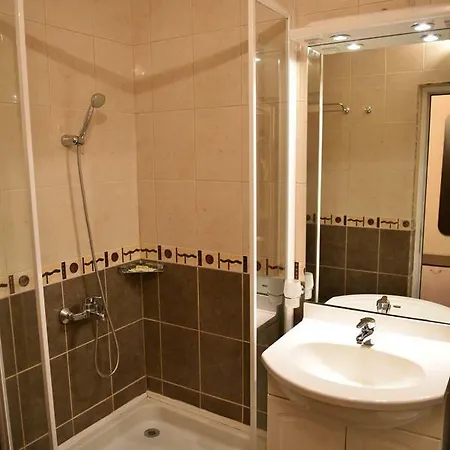 Hotel Victoria 2*