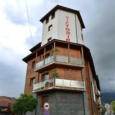 Victoria Hotel 2*